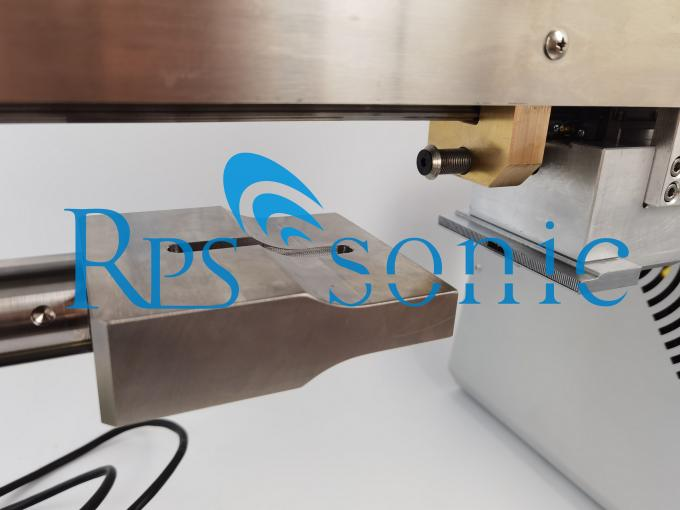 Rapid Steel 2000W Ultrasonic Welding Equipment For Wave Shape 0