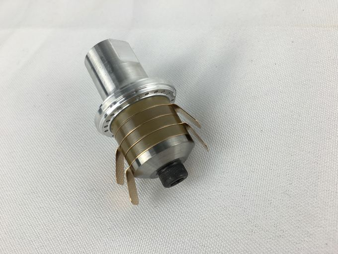 Heat Resistance Ultrasonic Welding Transducer 800W For Sewing Cutting 0