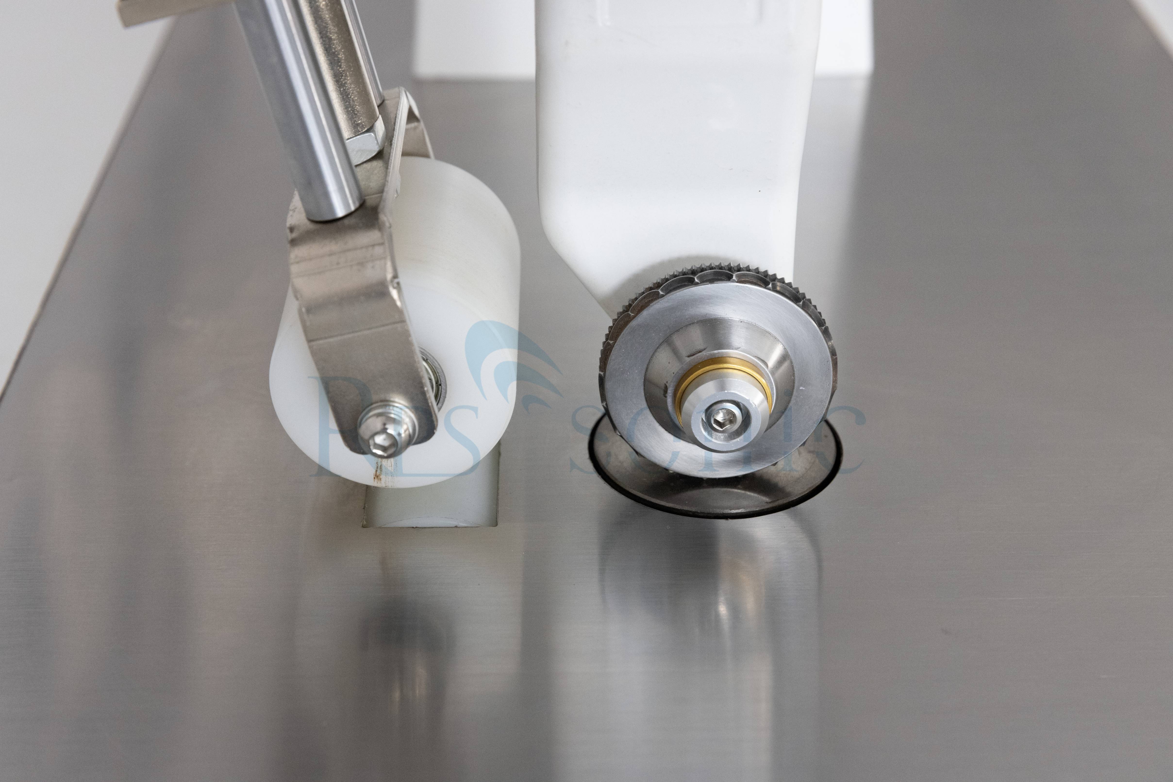 High Speed Ultrasonic Sealing Equipment , Lace Sewing Machine 20 Khz