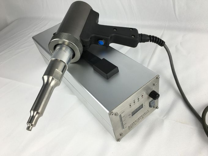 Compact Handheld Ultrasonic Metal Welding Machine Rivet Welding 1000 W 20Khz 1