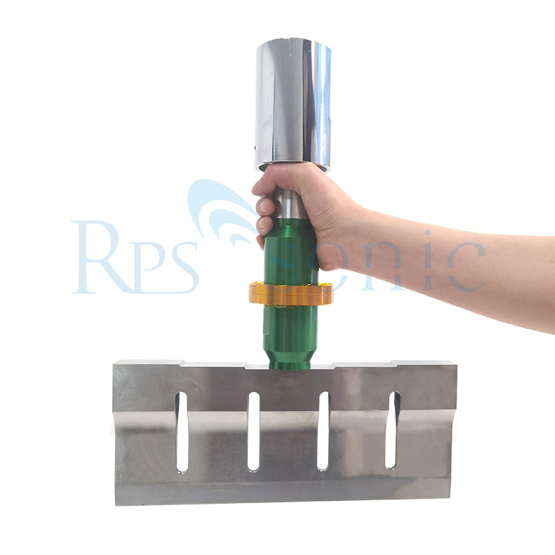 Titanium Alloy Ultrasonic Cutting Blade 20Khz For Chocolate Cake