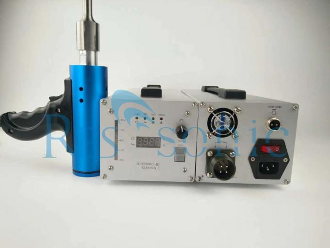latest company news about Principle and advantages of ultrasonic handheld spot welding machine 2