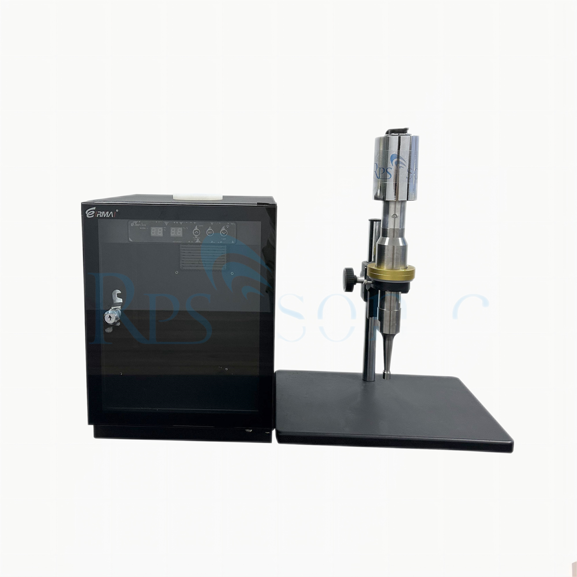 What is the difference between an ultrasonic cell disruptor and an ultrasonic cleaner?